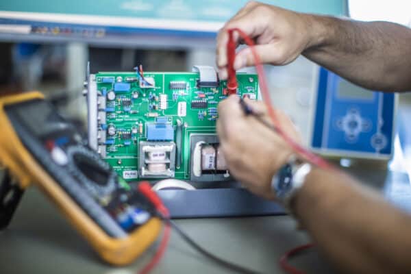 Elektronik-Entwickler für Baugruppen und Firmware (m/w/d)